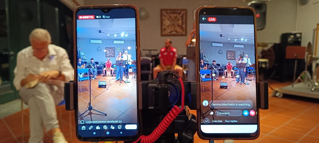 live con 2 smartphone